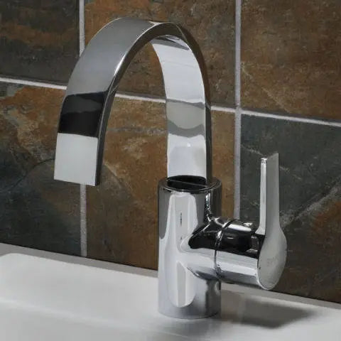Fern Single Hole Single-Handle Bathroom Faucet 1.25 GPM/4.5 L/min with Lever Handles // POLISHED CHROME // 135020_Image_2003101.002_UNIVERSAL_NO_FAMILY_Monoblock_0_CDNwebp.webp