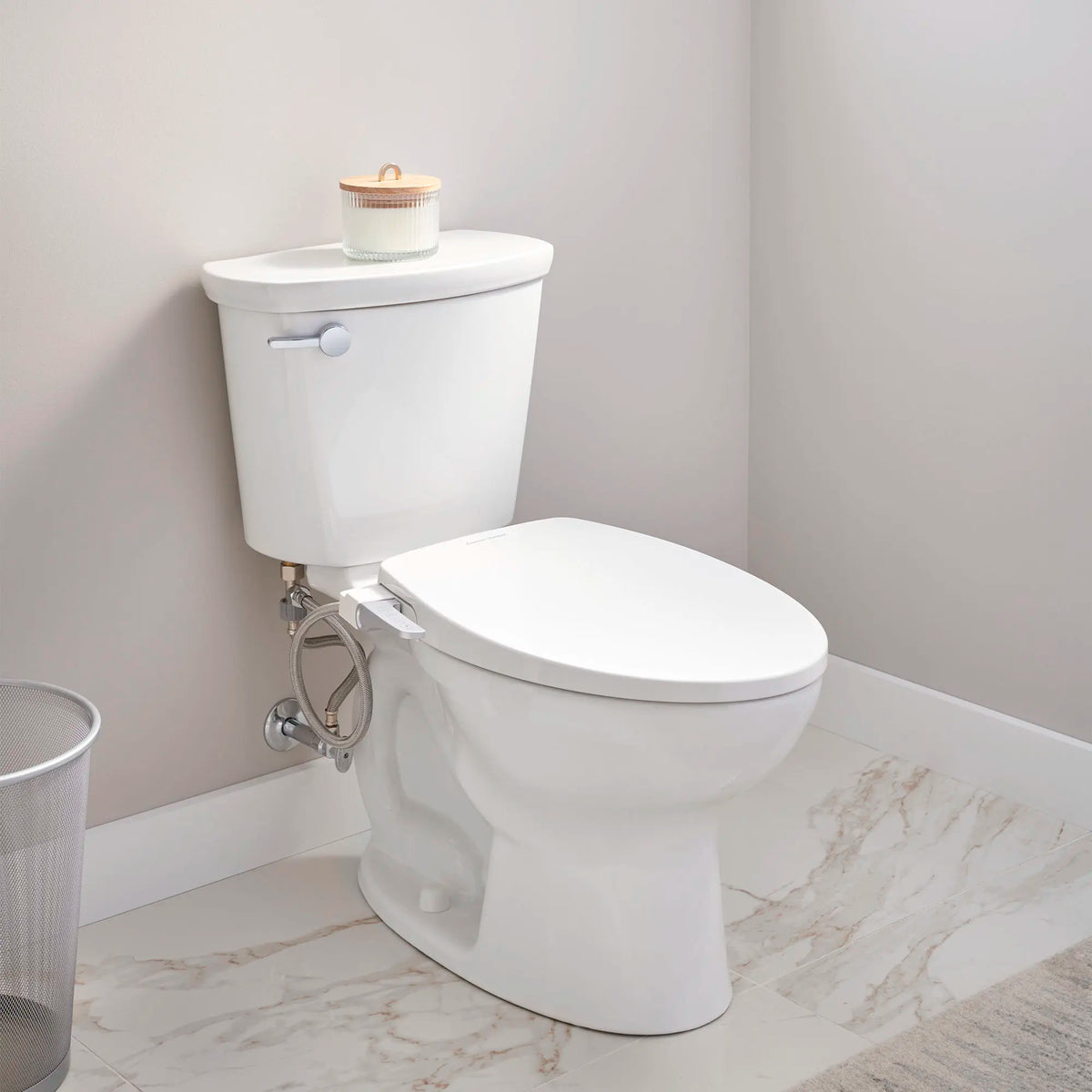 AquaWash® Slim Non-Electric SpaLet® Bidet Seat With Manual Operation // WHITE // 155718_B-215AA104.020_8033A65G.020_ThreeQuarter_0_CDNwebp_4d1444e6-ce28-4952-8b56-4cd19893330e.webp
