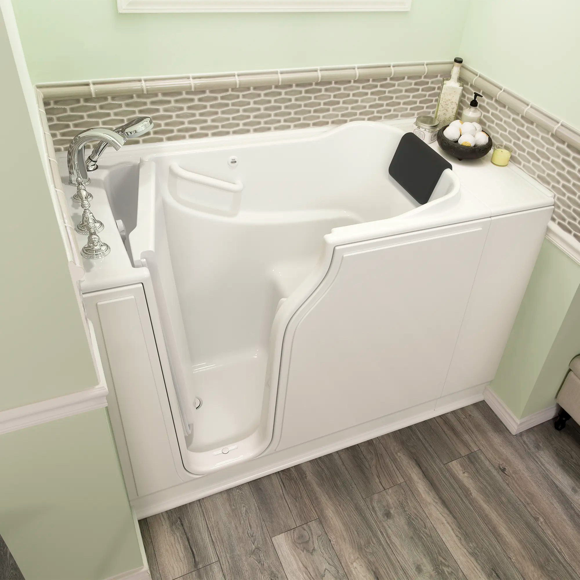 Gelcoat Premium Series 30 x 52 -Inch Walk-in Tub With Soaker System - Left-Hand Drain With Faucet // WHITE // 166845_3052_109_SLW_SS5230_LSWH_2017_sq_0_CDNwebp.webp