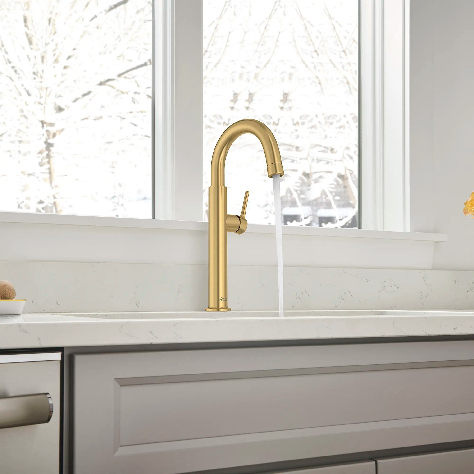Studio® S Pull-Down Bar Faucet 1.5 gpm/5.7 L/min // BRUSHED COOL SUNRISE // 169323_StudioS_EnvironmentCloseUp_4803410.GN0_0001_Jun2023_0_CDNwebp.webp