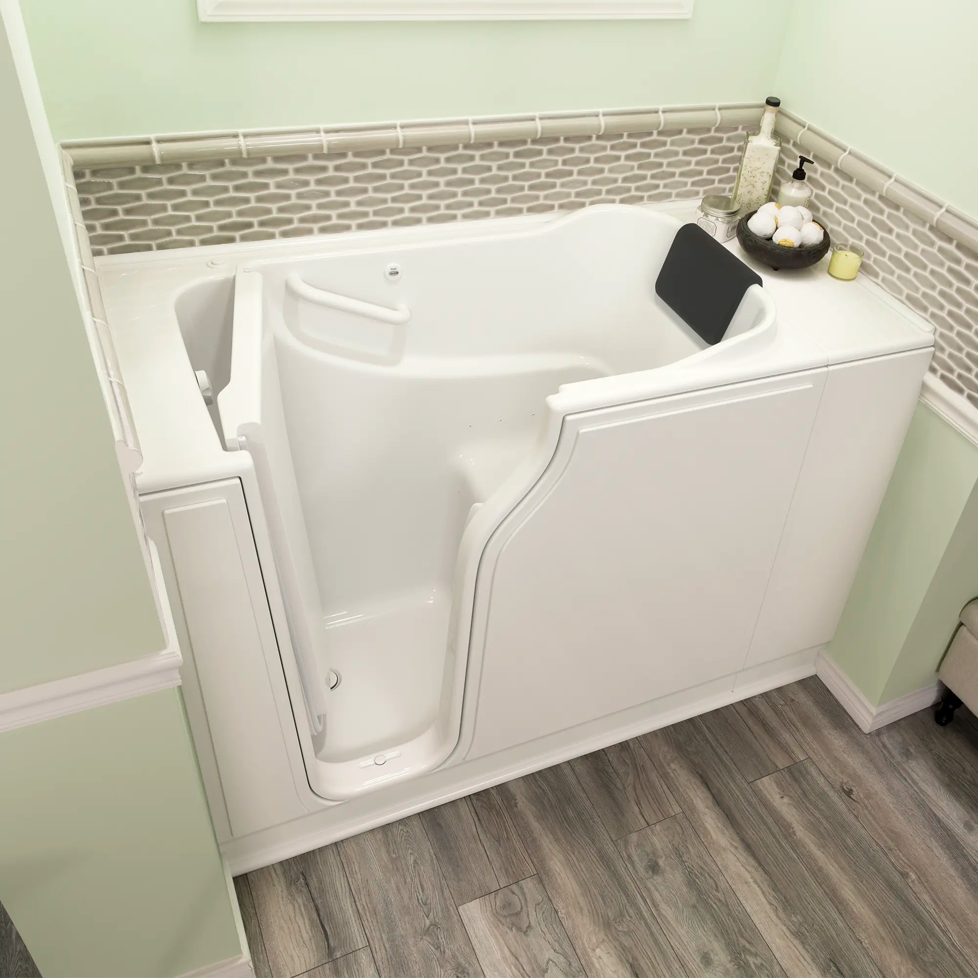 Gelcoat Premium Series 30 x 52 -Inch Walk-in Tub With Air Spa System - Left-Hand Drain // WHITE // 170395_3052_105_ALW_2017_sq_0_CDNwebp.webp