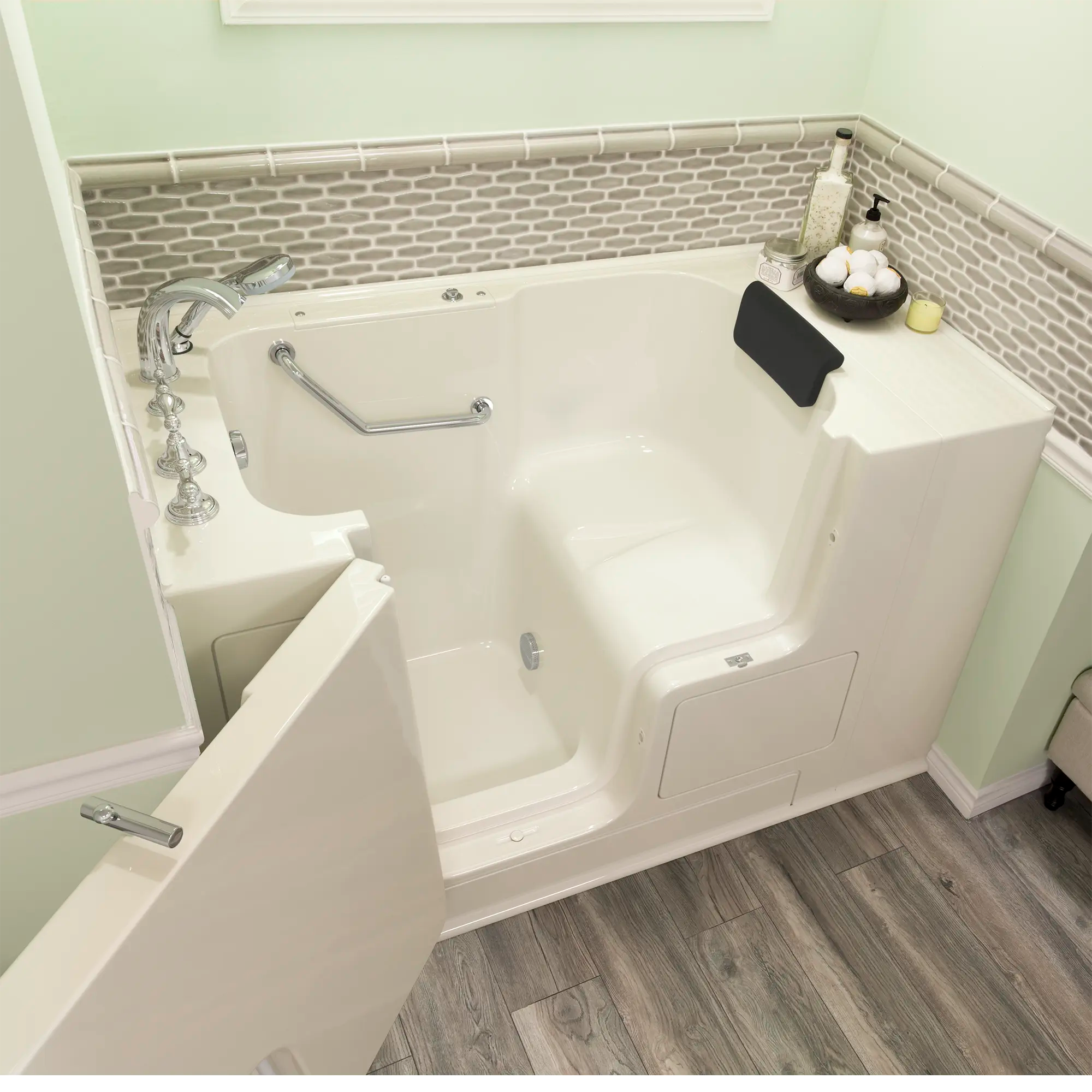 Gelcoat Premium Series 32 x 52 -Inch Walk-in Tub With Soaker System - Left-Hand Drain With Faucet // LINEN // 170493_3252OD_109_SLL_SSOD5232_LSBC_2017_sq_0_CDNwebp.webp