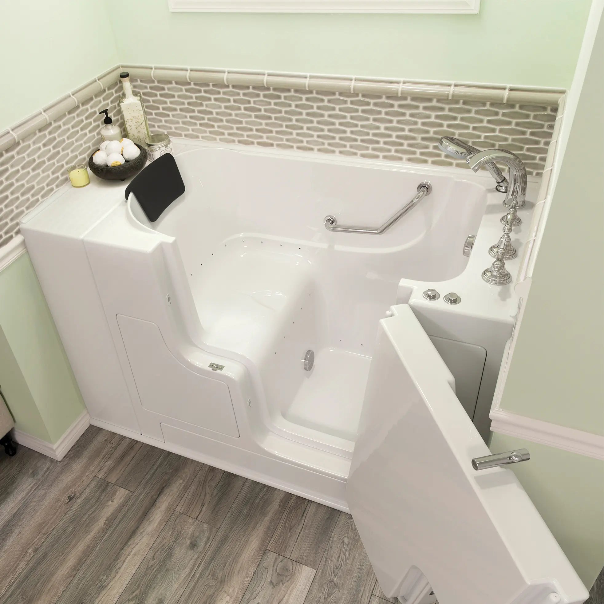 Gelcoat Premium Series 30 x 52 -Inch Walk-in Tub With Air Spa System - Right-Hand Drain With Faucet // WHITE // 171216_3052OD_109_ARW_SSOD5230_RAWH_2017_sq_0_CDNwebp.webp