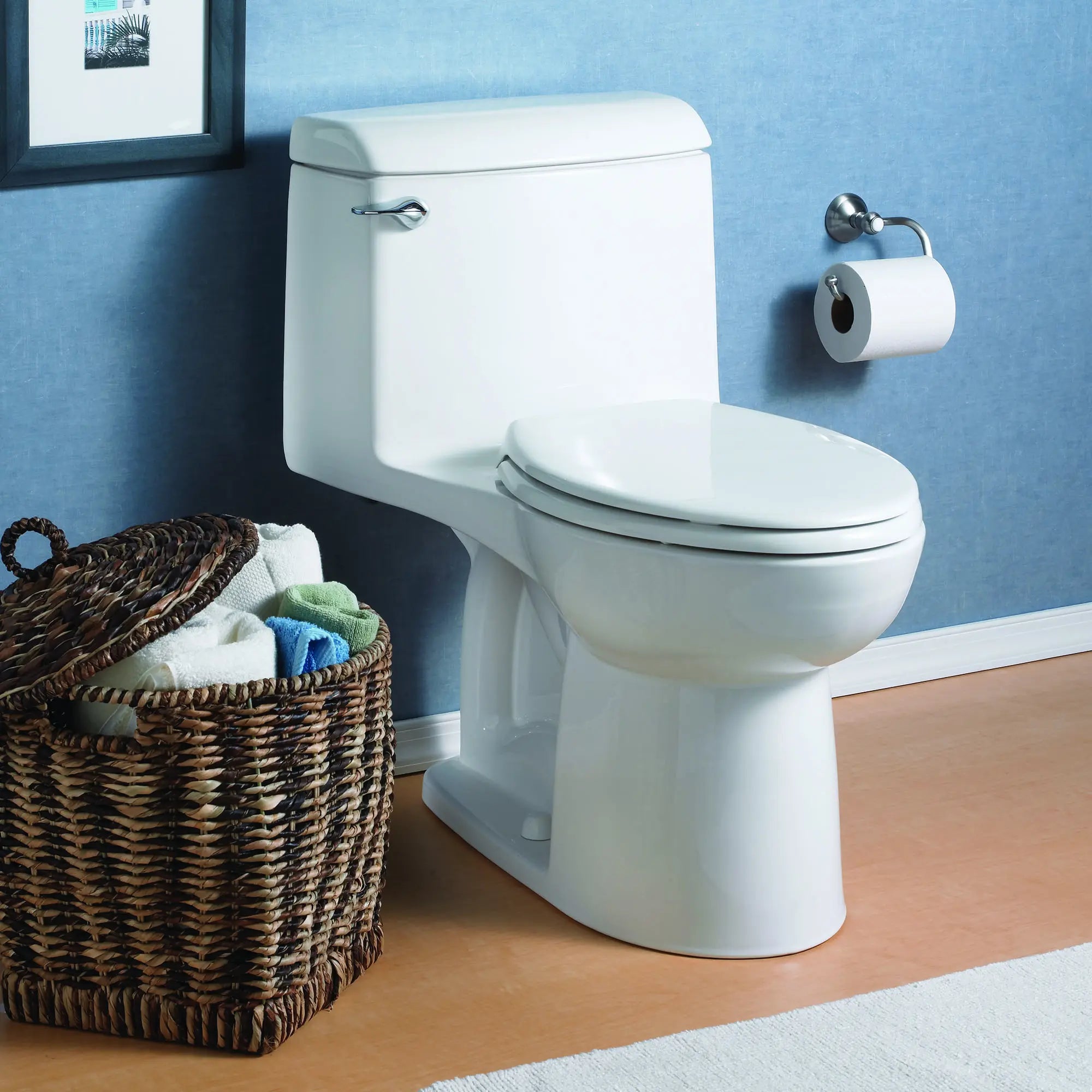 Champion® 4 One-Piece 1.6 gpf/6.0 Lpf Standard Height Elongated Toilet With Seat // WHITE // 173570_B-2004314020_2_0_CDNwebp.webp