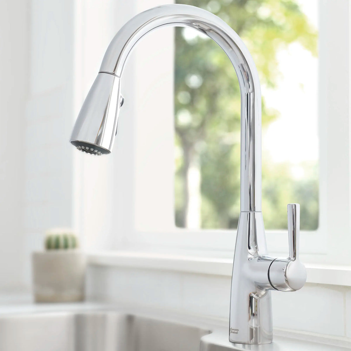 Hillsdale Single-Handle Pull-Down Dual Spray Kitchen Faucet // POLISHED CHROME // 174067_B-7617300.002_20SB.332211B.075_0_CDNwebp_a45ceff1-30e7-4a67-a996-d2d6a3196581.webp