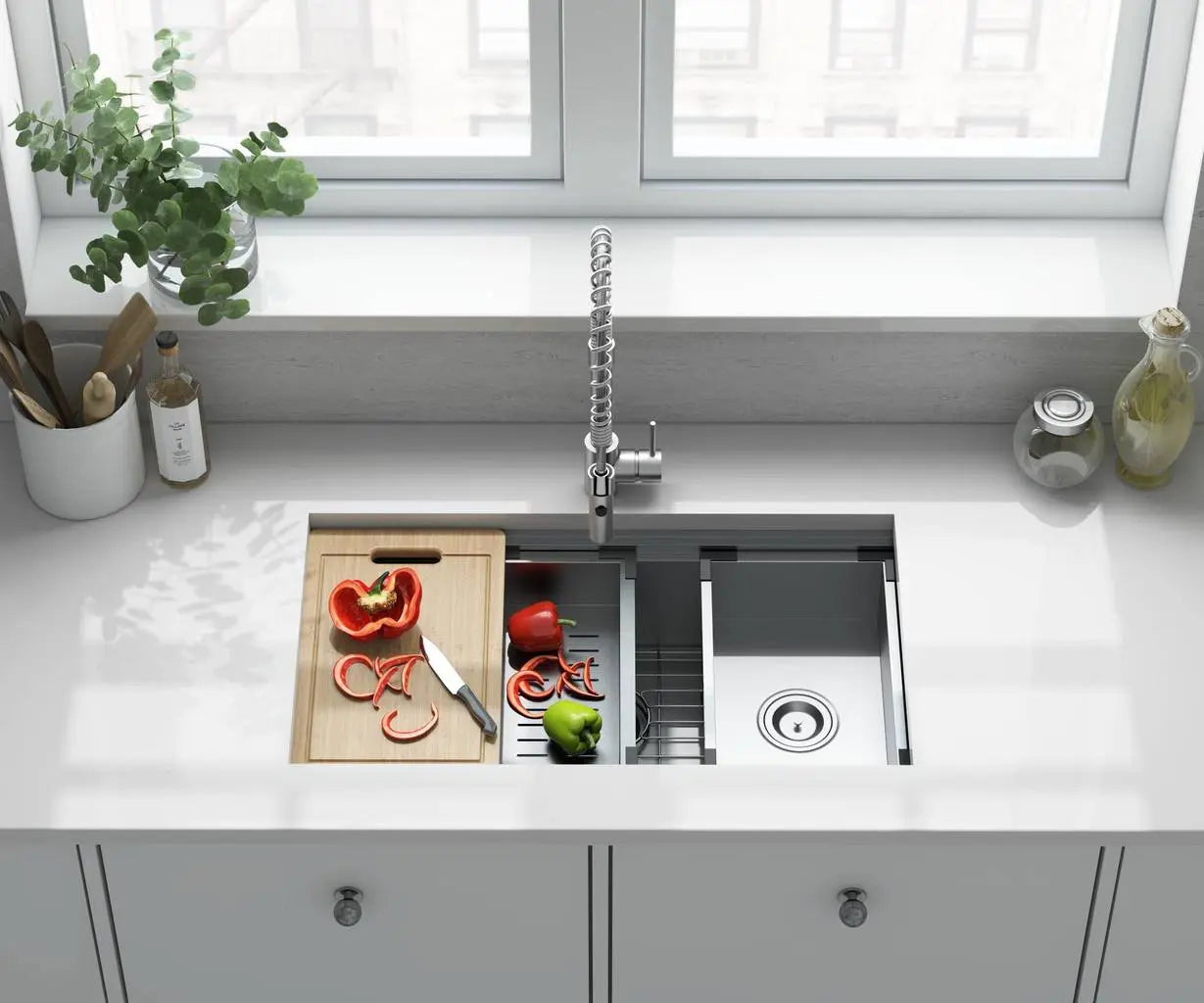 Chive® 33 x 22-Inch Stainless Steel Workstation Kitchen Sink // STAINLESS STEEL // 174628_18SB9332211WS.075_3_0_CDNwebp_e8a6cbee-47f4-4c80-bd87-b041e3dcbeb7.webp