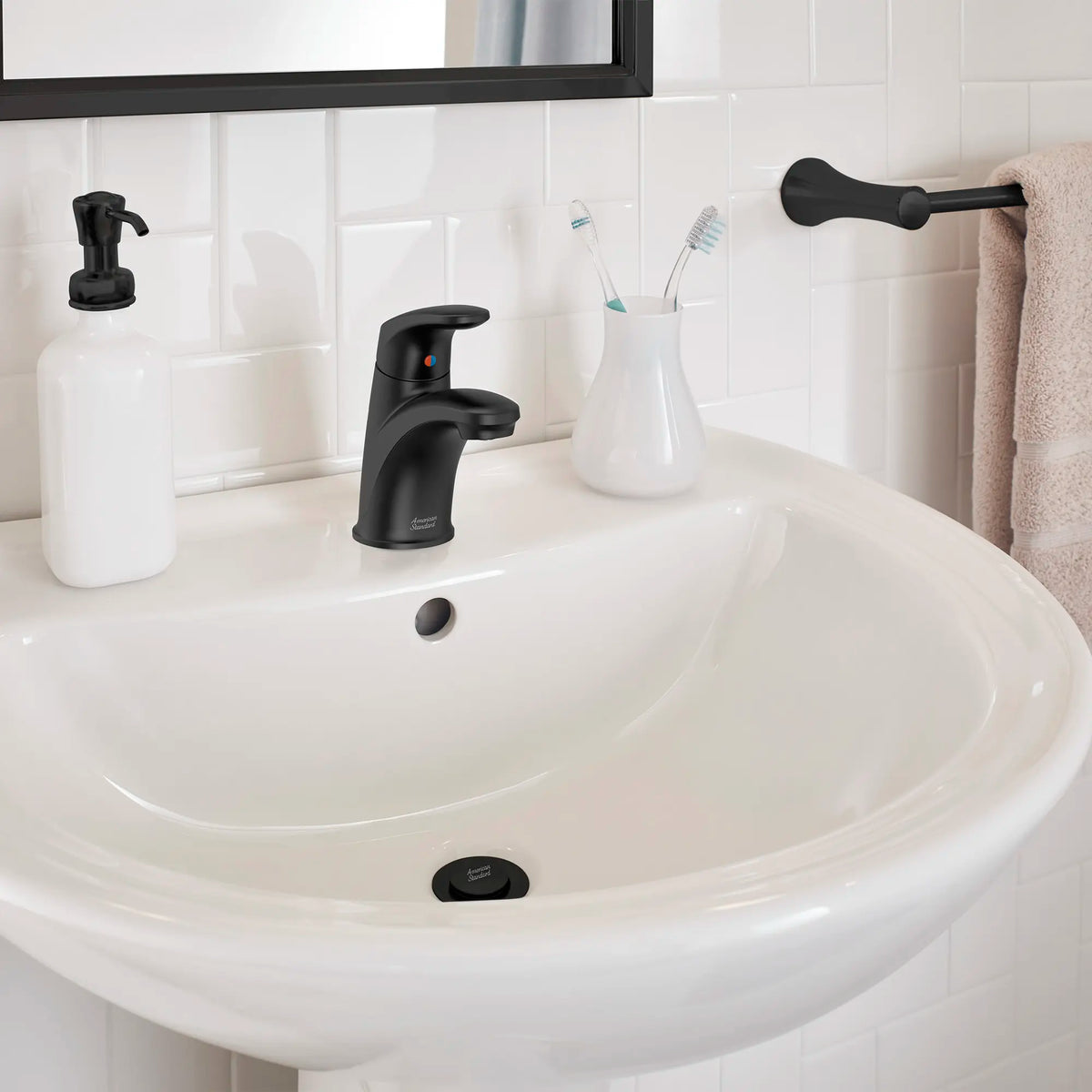 Colony® PRO Single Hole Single-Handle Bathroom Faucet 1.2 gpm/4.5 L/min With Lever Handle // MATTE BLACK // 186663_ColonyPro_EnvironmentCloseUp_7075100.243_0001_Oct2023_1_CDNwebp_b88e7809-0d41-4b79-aa74-397730a5a5d4.webp