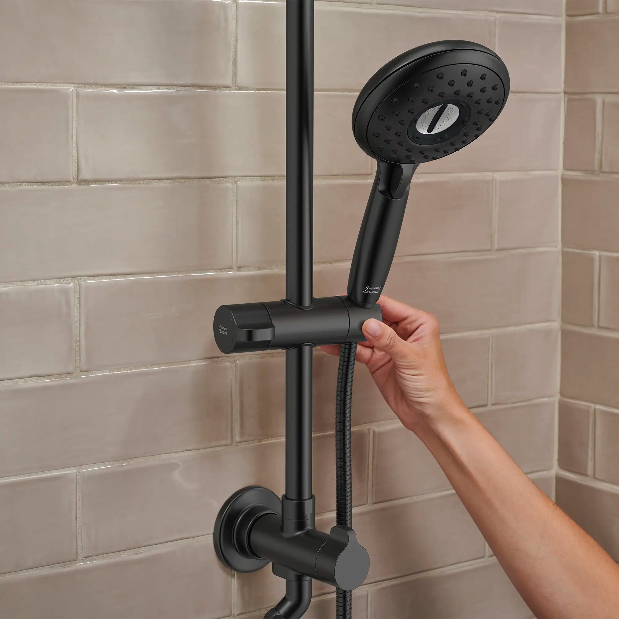Spectra Versa® 24-Inch 4-Function 1.8 gpm/6.8 L/min Shower System With Rain Showerhead // MATTE BLACK // 187756_Spectra_Lifestyle_1029072430_0001_Oct2023_0_CDNwebp.webp