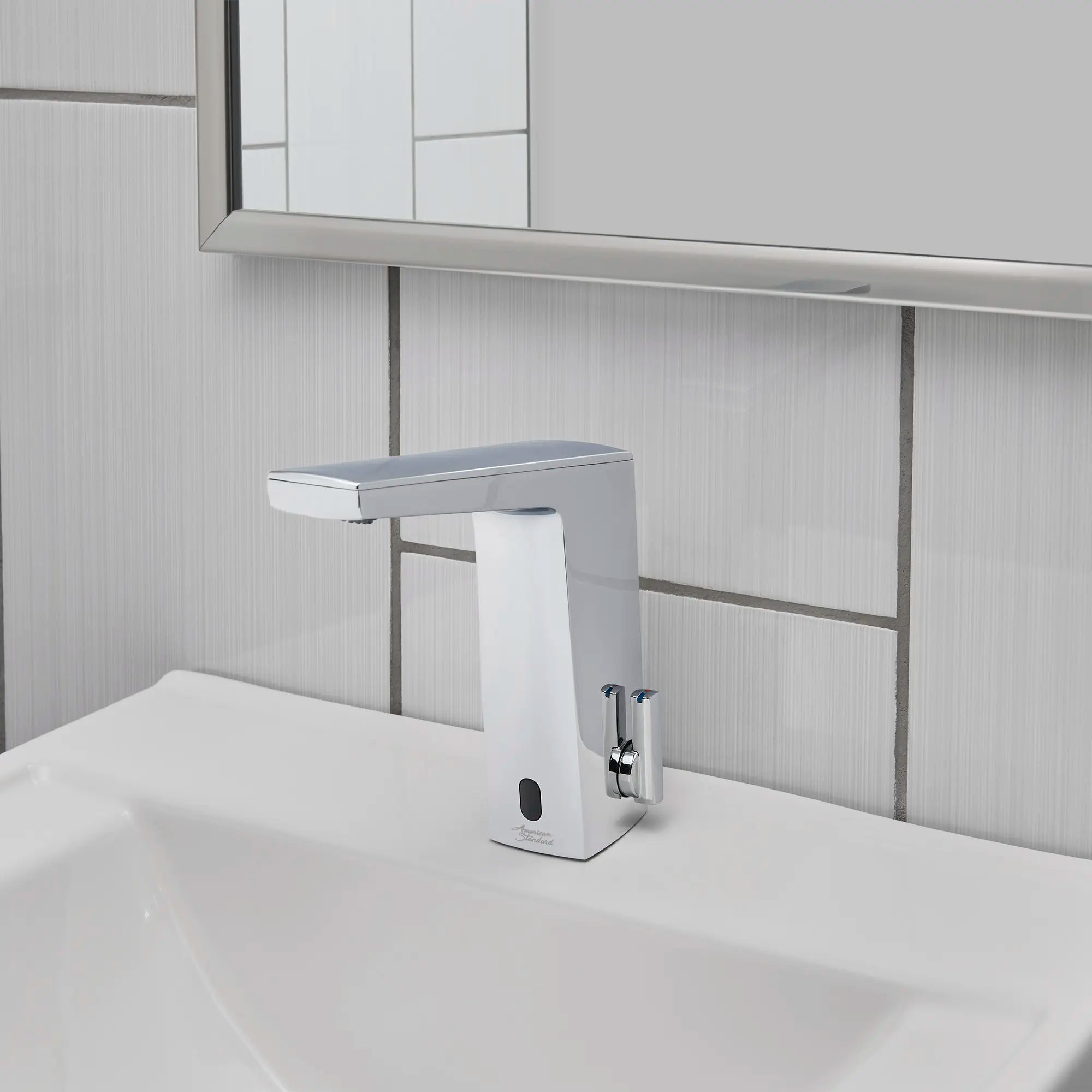 Paradigm® Selectronic® Touchless Faucet, Battery-Powered With Above-Deck Mixing, 0.35 gpm/1.3 Lpm // POLISHED CHROME // 285579_B-7025315002_1_0_CDNwebp.webp