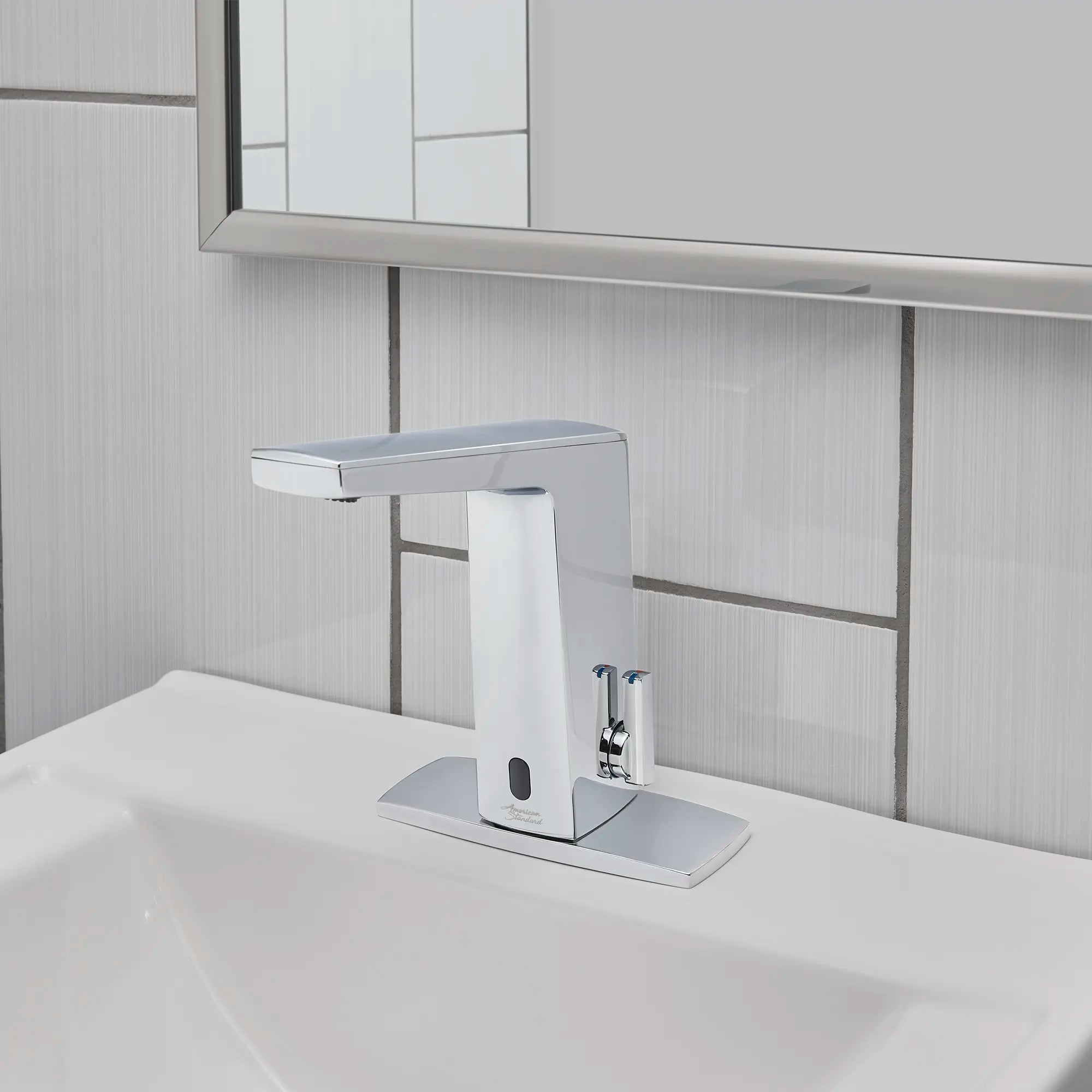 Paradigm® Selectronic® Touchless Faucet, Battery-Powered With Above-Deck Mixing, 0.35 gpm/1.3 Lpm // POLISHED CHROME // 285580_B-7025315002_0_CDNwebp.webp