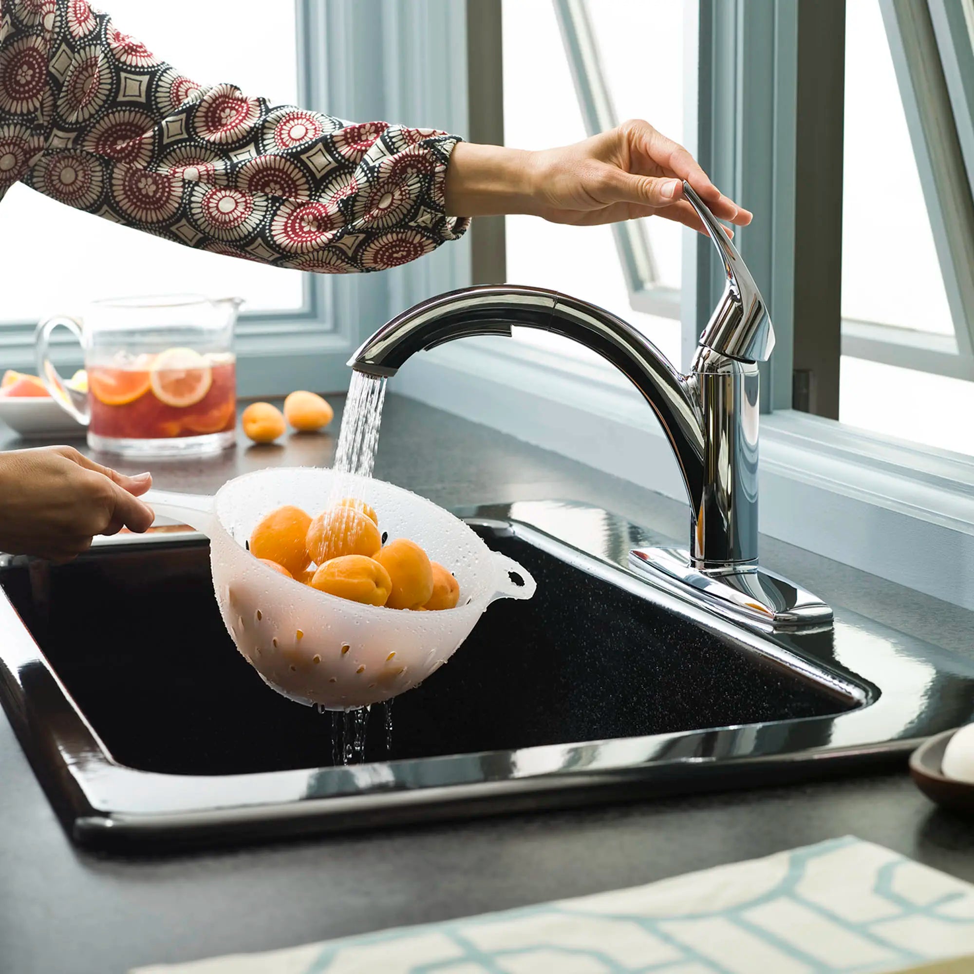 Arch Single Handle Pull Out Kitchen Faucet // POLISHED CHROME // 32888_l_4101100002_0_CDNwebp.webp