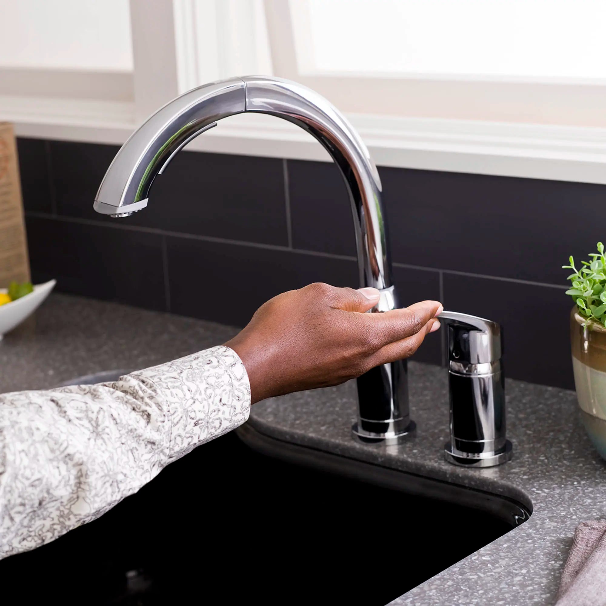 Arch Single Handle Pull Out High-Arc Kitchen Faucet // POLISHED CHROME // 32924_l_4101350002_0_CDNwebp.webp