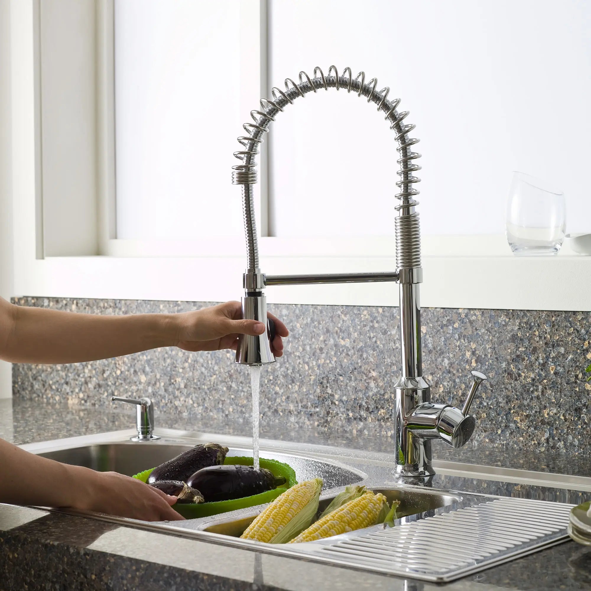 Pekoe® Single-Handle Semi-Pro Dual-Spray Kitchen Faucet 2.2 gpm/8.3 L/min // POLISHED CHROME // 32962_L_4332350002_02_0_CDNwebp.webp