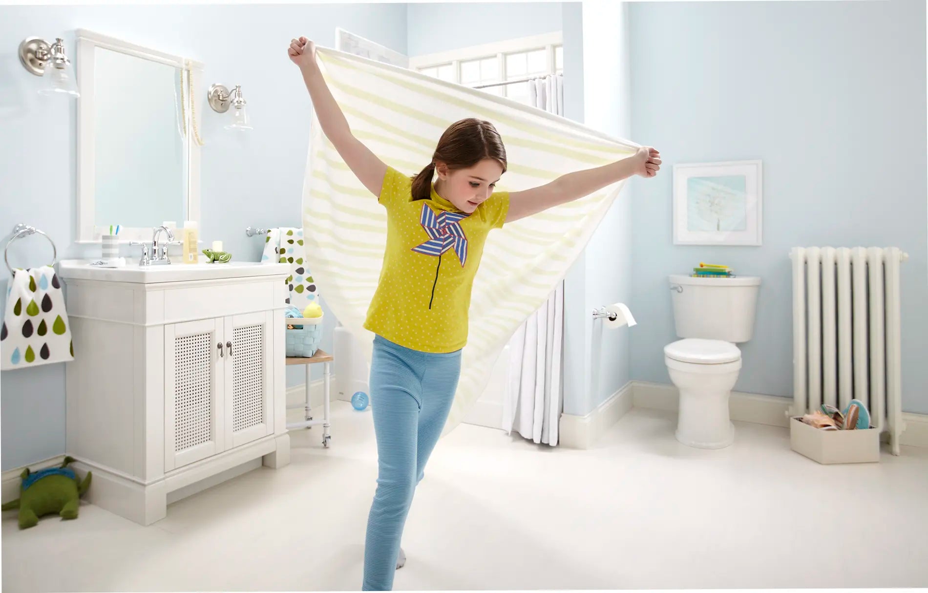 Portsmouth 4-In. Centerset 2-Handle Crescent Spout Bathroom Faucet 1.2 GPM with Lever Handles // POLISHED CHROME // 33198_lfs_7420201_0_CDNwebp.webp