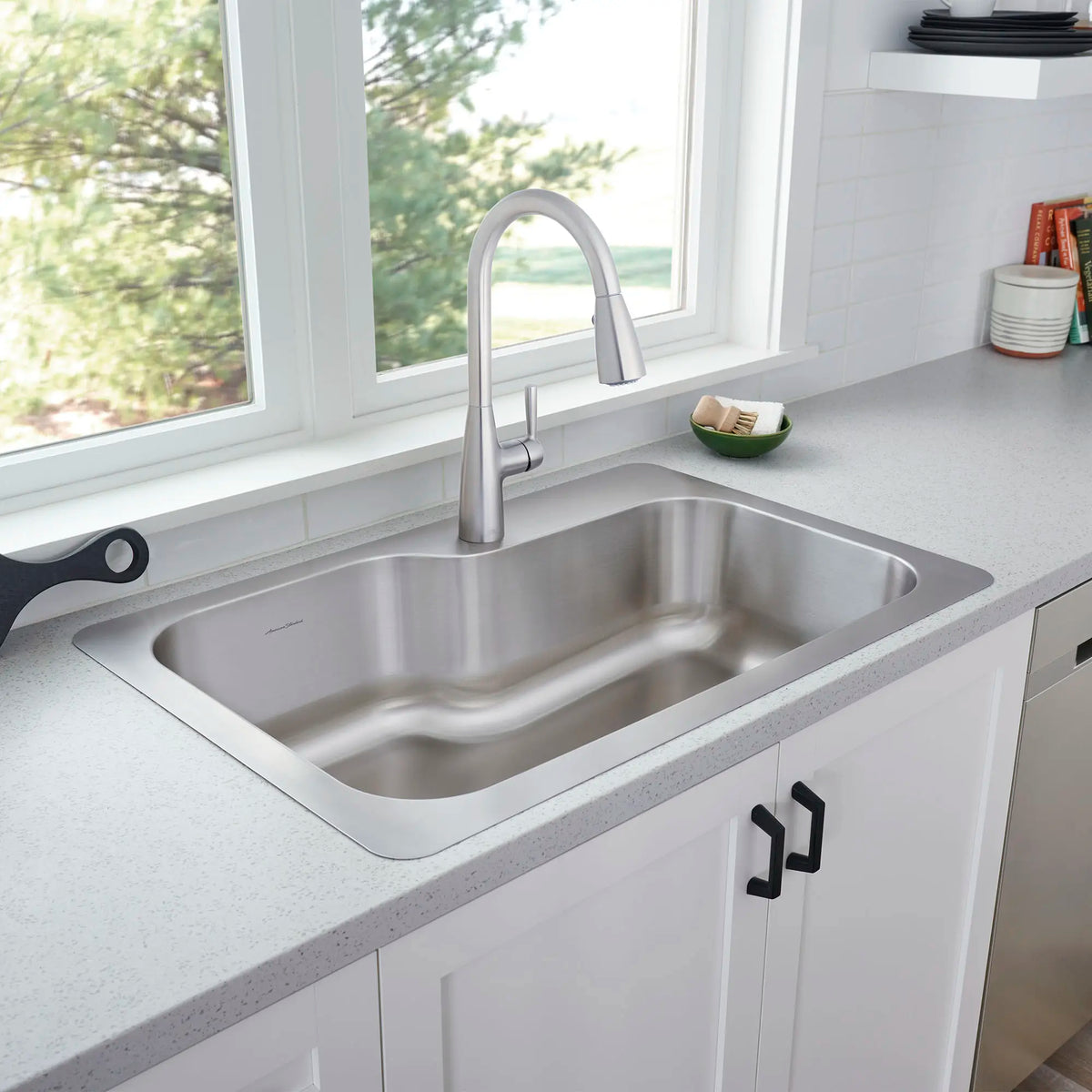 Hillsdale Single-Handle Pull-Down Dual Spray Kitchen Faucet // STAINLESS STEEL // 37512_B-7617300.075_20SB.332211B.075_1_0_CDNwebp_399c905b-1e78-447a-b4b3-1397a60522b6.webp