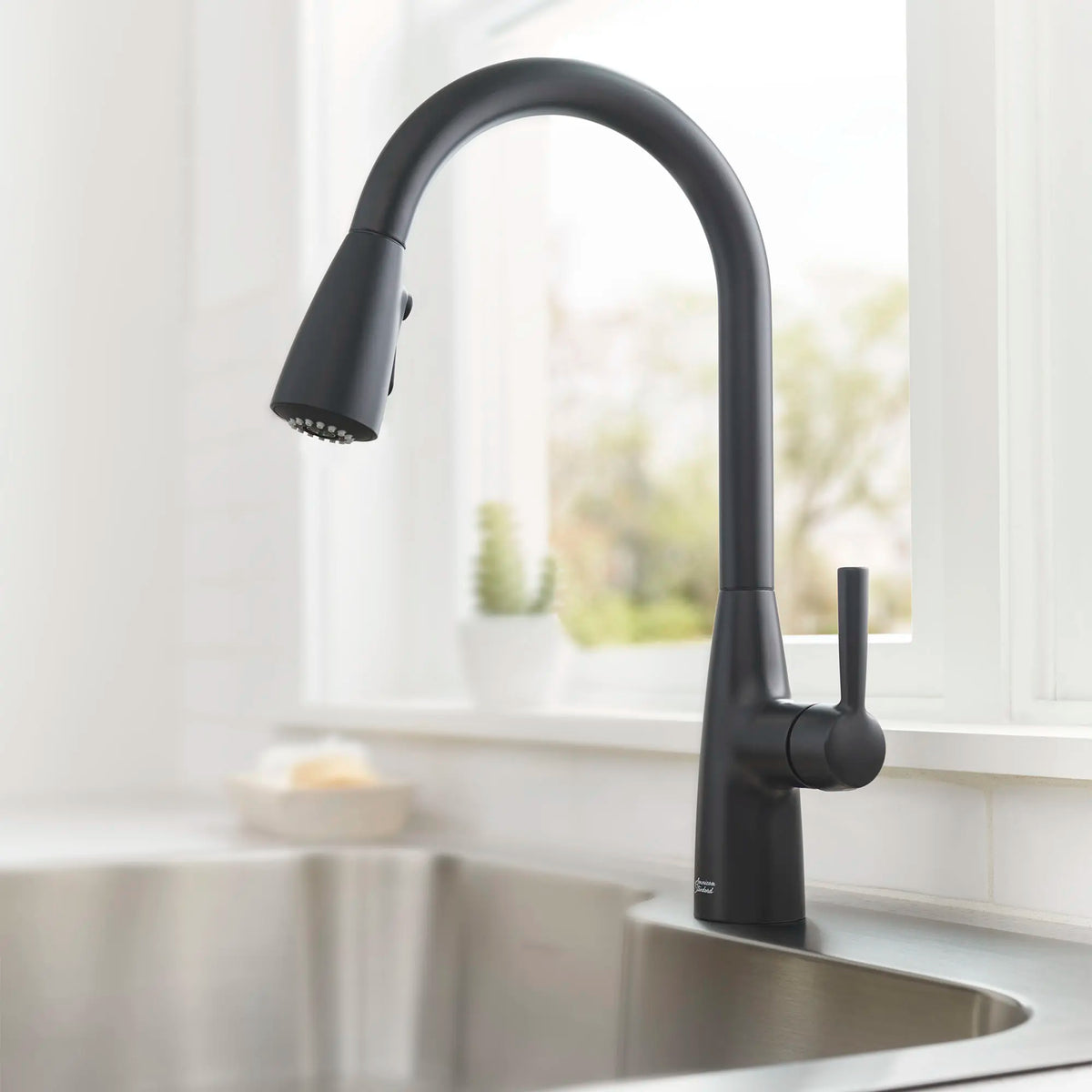 Hillsdale Single-Handle Pull-Down Dual Spray Kitchen Faucet // MATTE BLACK // 37516_B-7617300.243_20SB.332211B.075_0_CDNwebp_d205b566-989a-42d8-a361-2dcf6b850983.webp