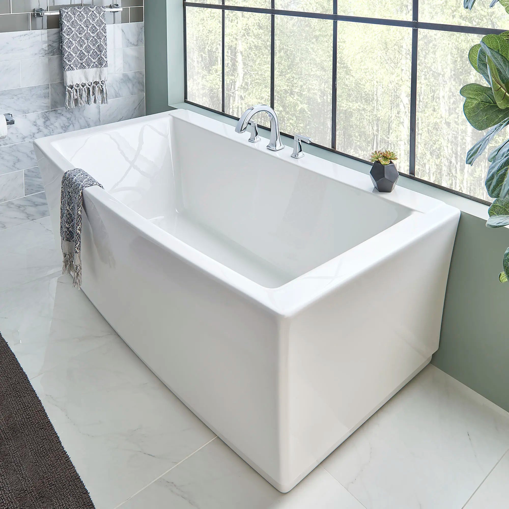 Townsend® 68 x 36-Inch Freestanding Bathtub Center Drain With Integrated Overflow // WHITE // 41019_B-2691004020_0_CDNwebp.webp