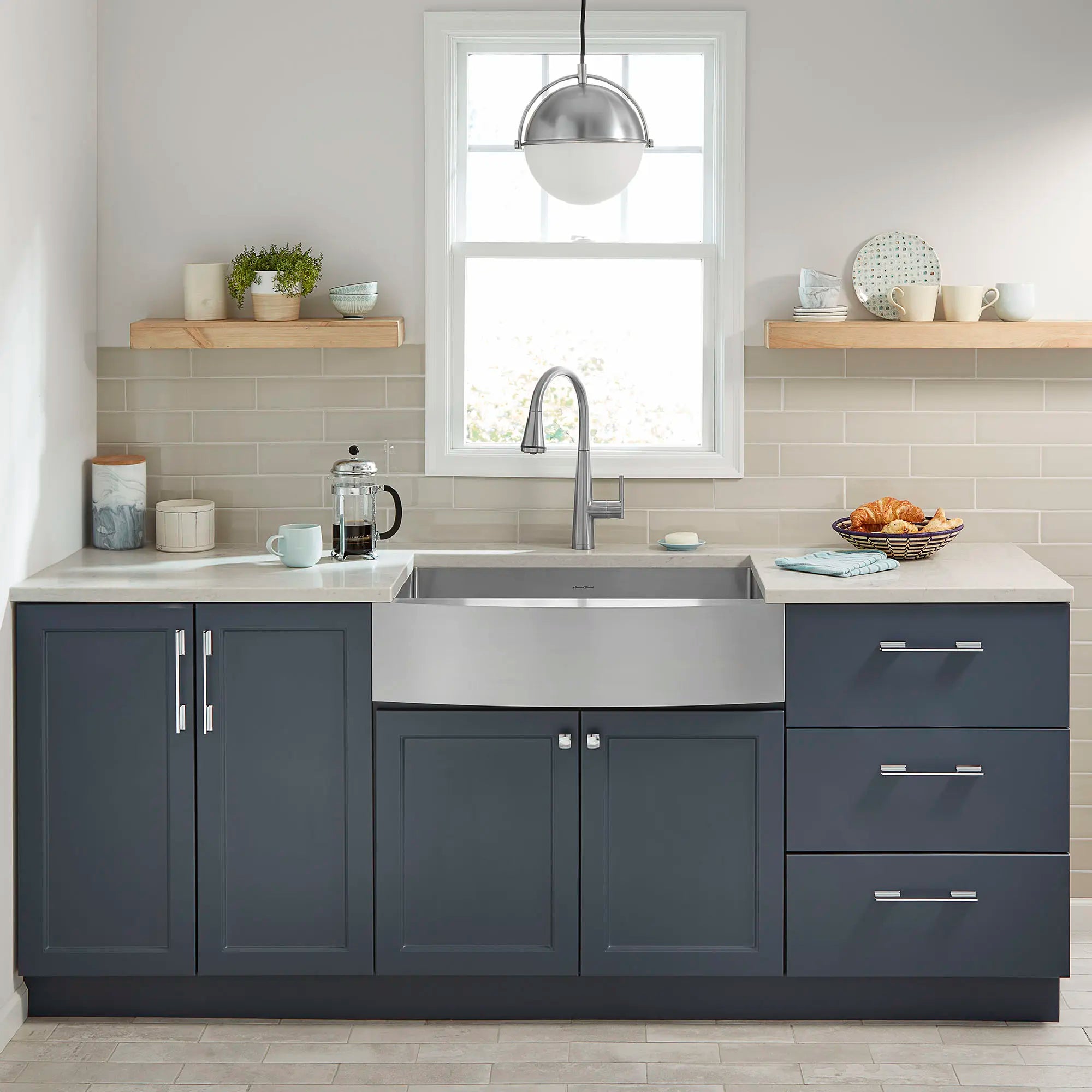 Edgewater® Single-Handle Pull-Down Multi Spray Kitchen Faucet 1.8 gpm/6.8 L/min // STAINLESS STEEL // 73865_B-4932300075_1__CDNwebp.webp