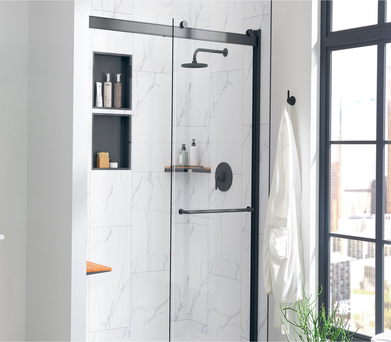 Build your dream shower or bath with us, complete with perfect style and innovation.